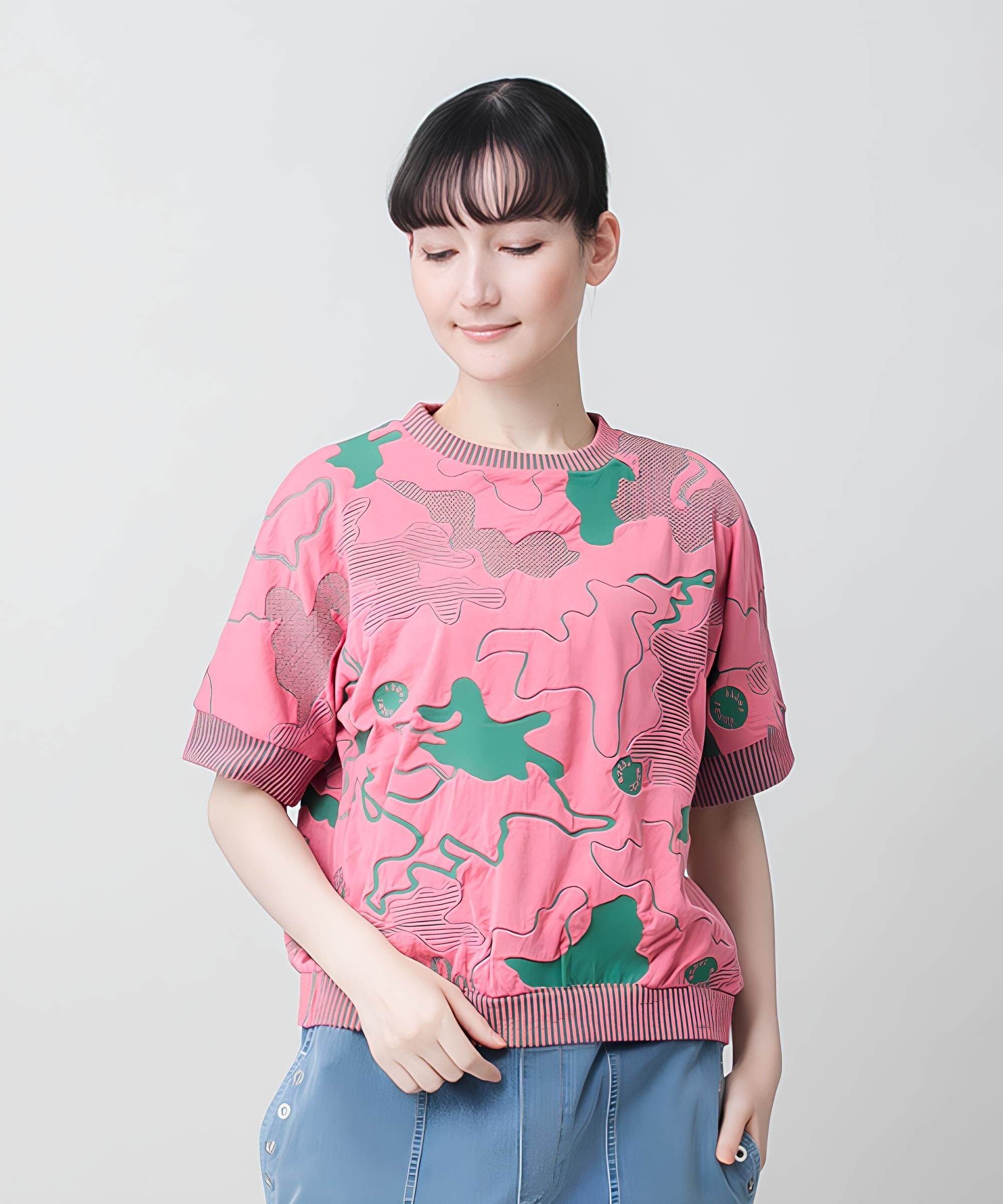 ニュアンスモチーフデザインプルオーバー/日本製
