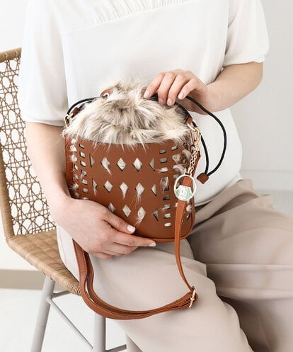 BJCAA16160 MK MICHEL KLEIN BAG [2WAY]ファー巾着パンチングショルダーバッグ