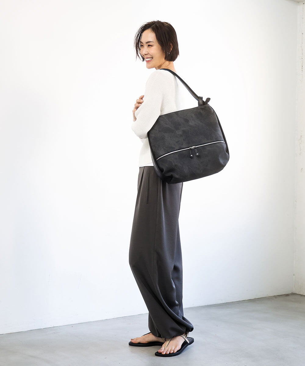 BKCGD05165 MK MICHEL KLEIN BAG(MK ミッシェルクラン バッグ) [2WAY/A4収納可]布帛風デザイン変形トートバッグ ネイビー