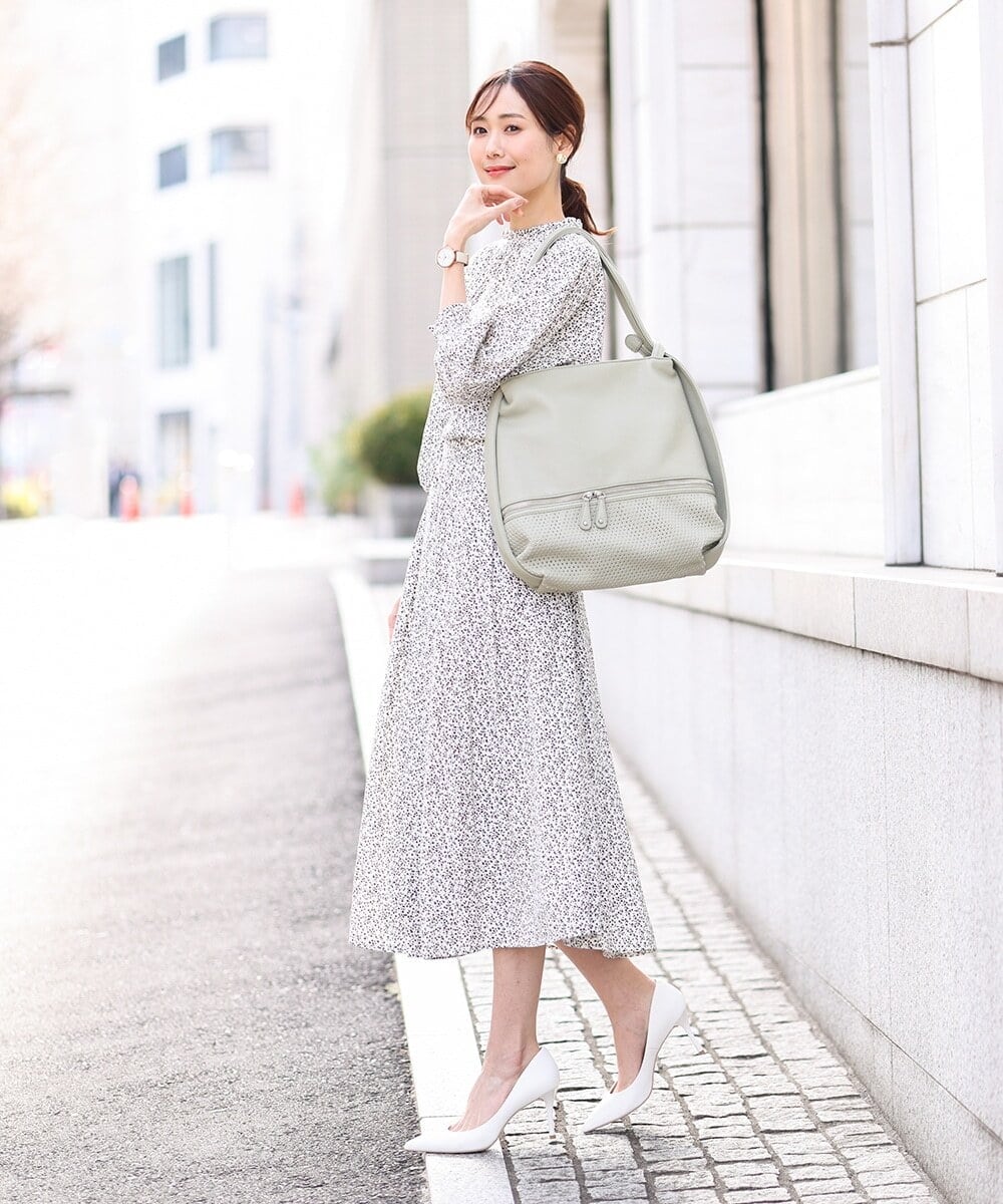 BKCGV26160 MK MICHEL KLEIN BAG(MK ミッシェルクラン バッグ) [2WAY/A4サイズ対応]パンチングデザイン変形トートバッグ グリーン
