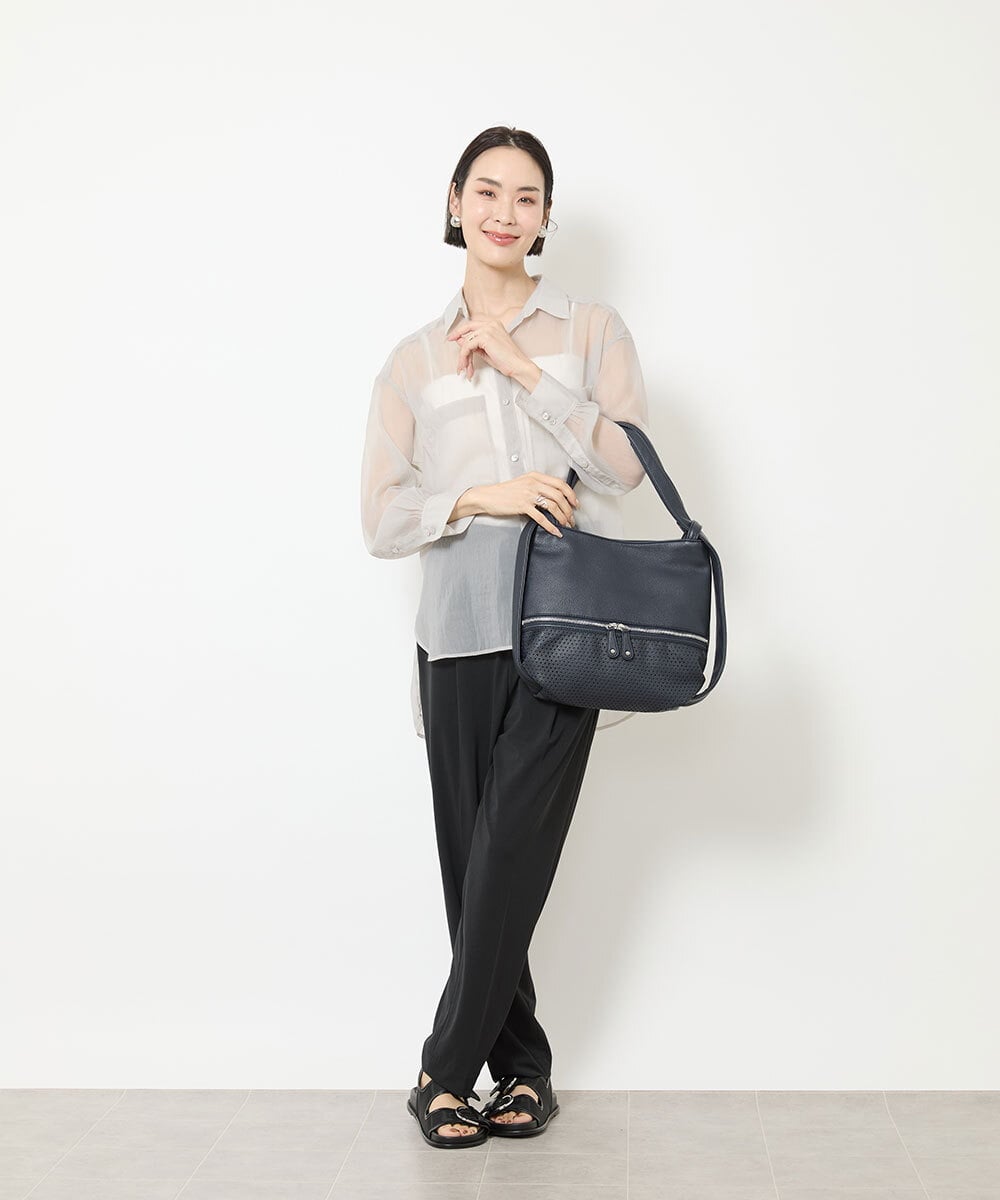BKCGV28150 MK MICHEL KLEIN BAG(MK ミッシェルクラン バッグ) [2WAY/人気の定番BAG]パンチングデザイン変形ミニトートバッグ アイボリー