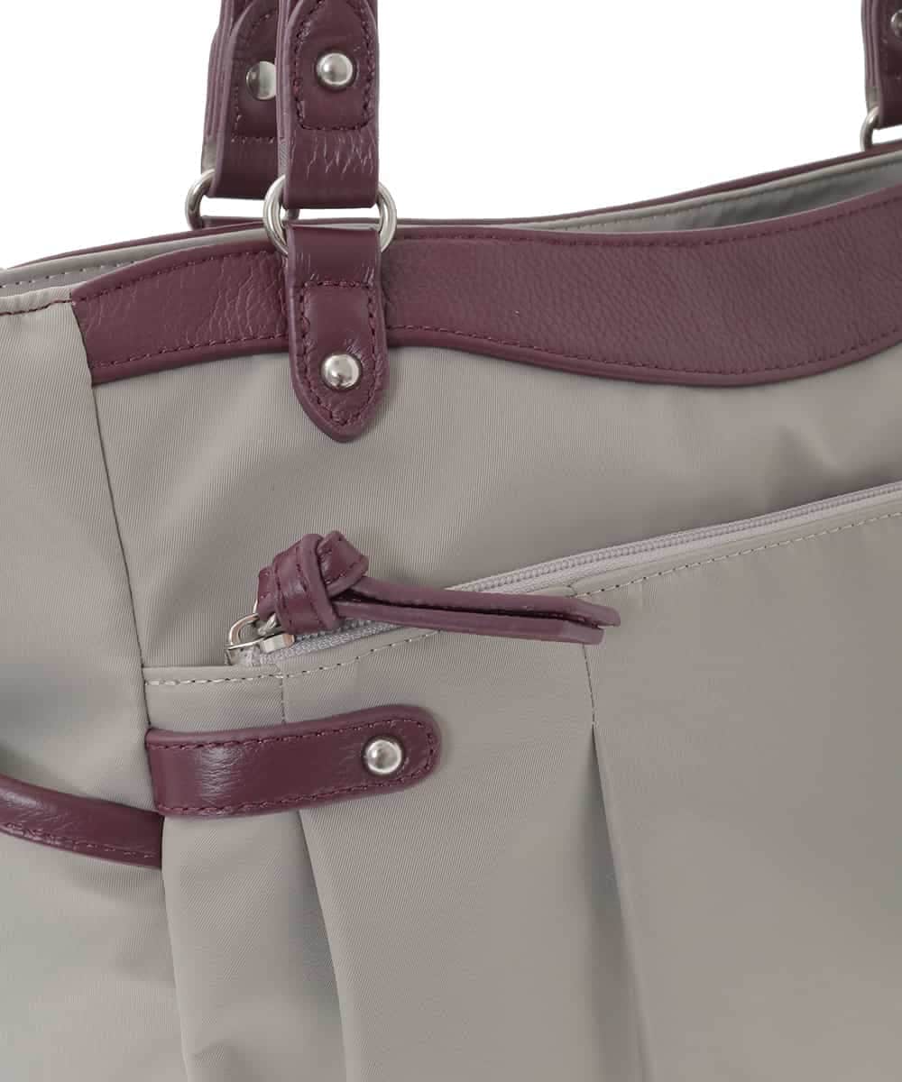 BKRAD31180 MK MICHEL KLEIN BAG(MK ミッシェルクラン バッグ) [撥水/2WAY/A4収納可]サイドポケットパイピングバッグ グレージュ×パープル