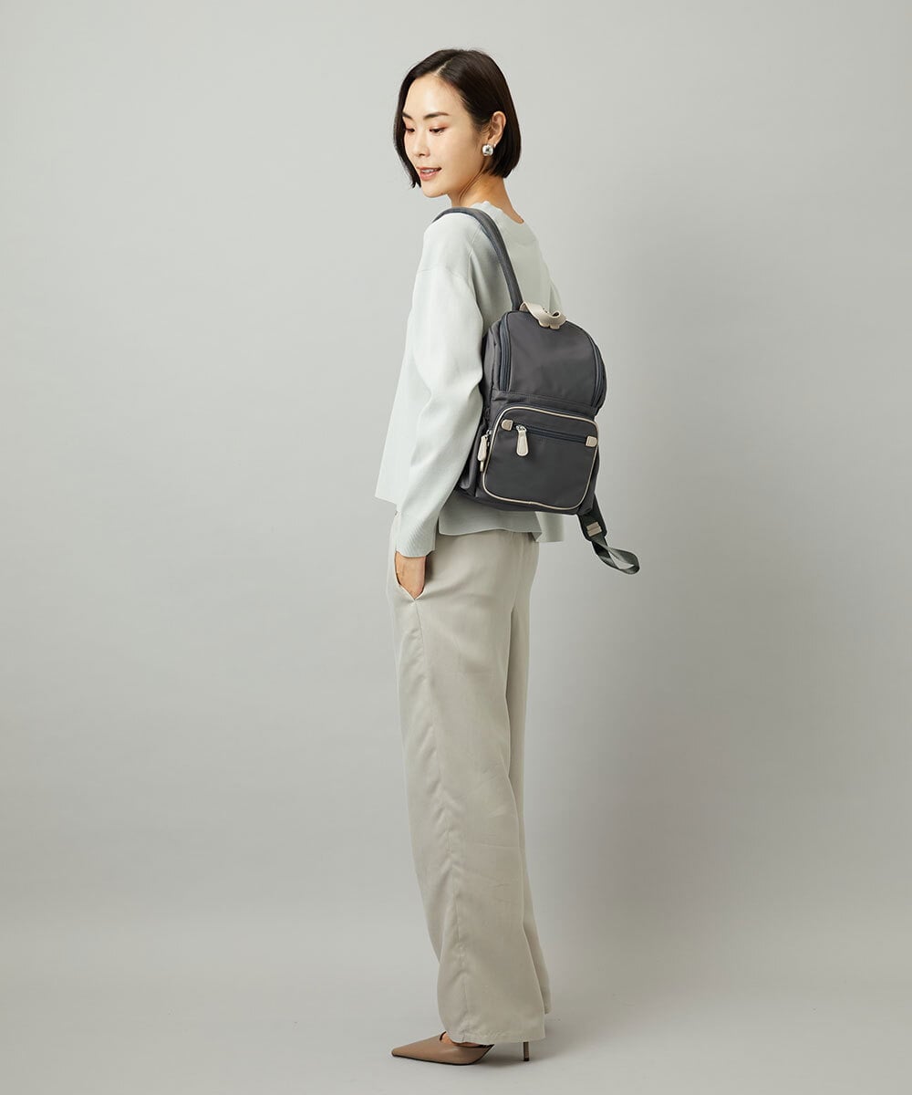 BKRAD97160 MK MICHEL KLEIN BAG(MK ミッシェルクラン バッグ) [撥水加工/軽量]スクエアデザインコンパクトリュック ブラウン×レッド