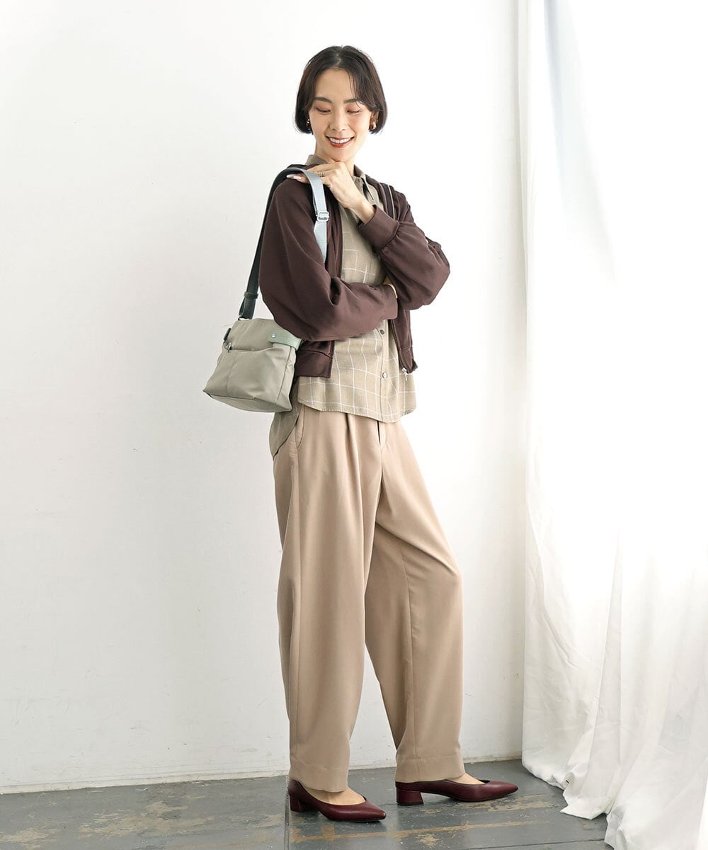 BKRAG91140 MK MICHEL KLEIN BAG(MK ミッシェルクラン バッグ) [撥水/軽量]アクセントレザーコンパクトショルダーバッグ ベージュ×グリーン
