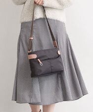 BKRAG91140 MK MICHEL KLEIN BAG(MK ミッシェルクラン バッグ) [撥水/軽量]アクセントレザーコンパクトショルダーバッグ ブラウン×ピンク