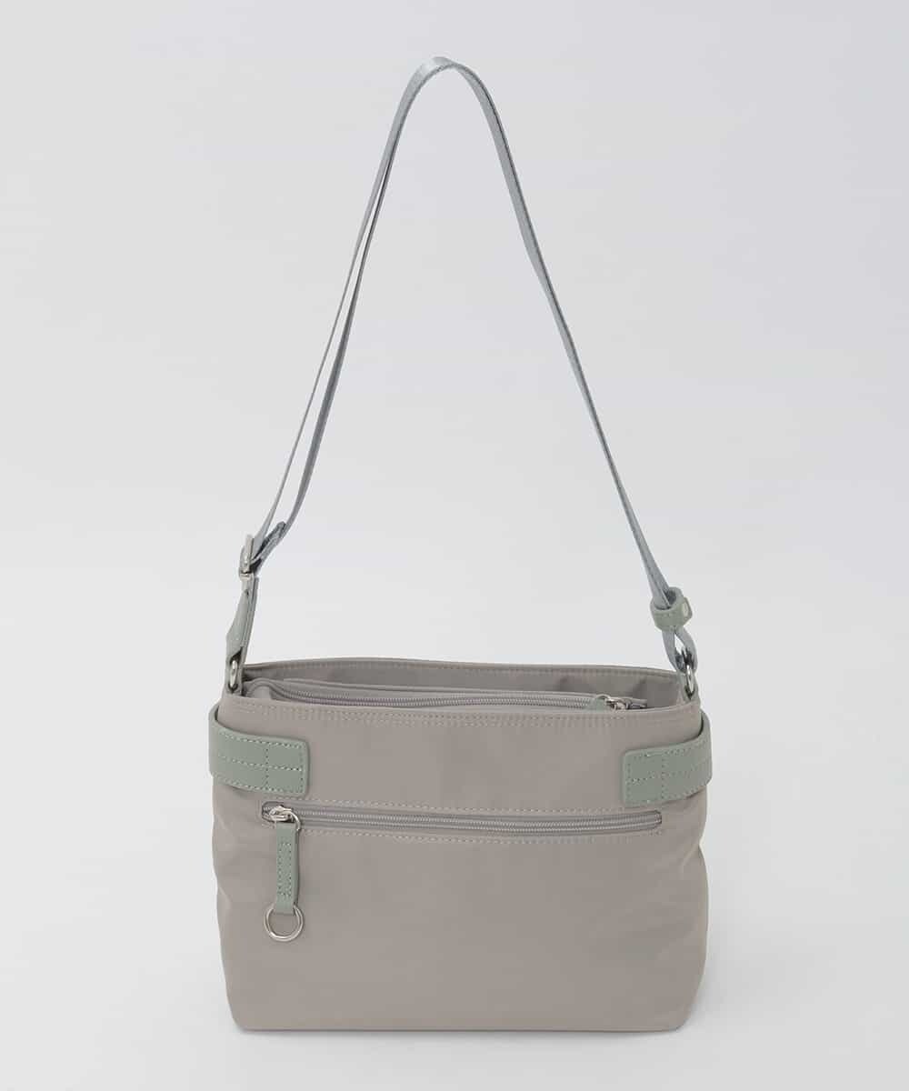 BKRAG91140 MK MICHEL KLEIN BAG(MK ミッシェルクラン バッグ) [撥水/軽量]アクセントレザーコンパクトショルダーバッグ ベージュ×グリーン