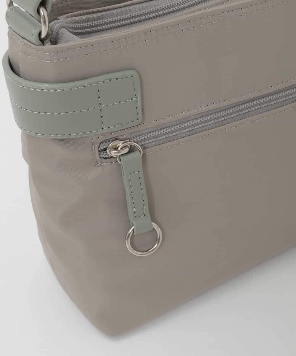 BKRAG91140 MK MICHEL KLEIN BAG(MK ミッシェルクラン バッグ) [撥水/軽量]アクセントレザーコンパクトショルダーバッグ ベージュ×グリーン