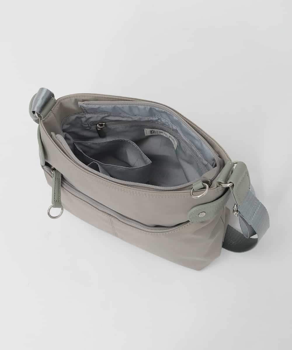 BKRAG91140 MK MICHEL KLEIN BAG(MK ミッシェルクラン バッグ) [撥水/軽量]アクセントレザーコンパクトショルダーバッグ ベージュ×グリーン