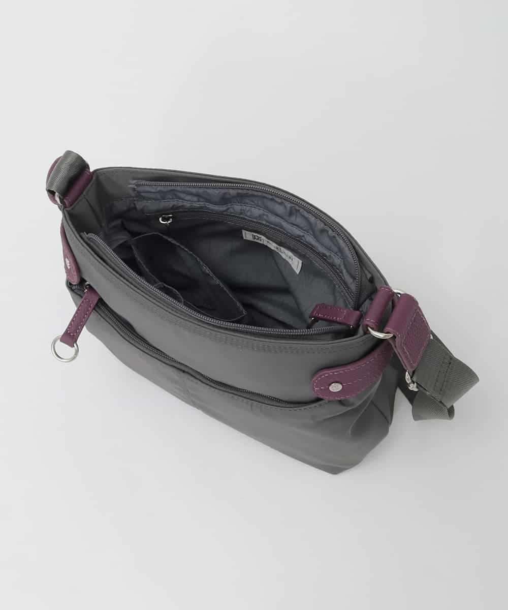 BKRAG91140 MK MICHEL KLEIN BAG(MK ミッシェルクラン バッグ) [撥水/軽量]アクセントレザーコンパクトショルダーバッグ ベージュ×グリーン