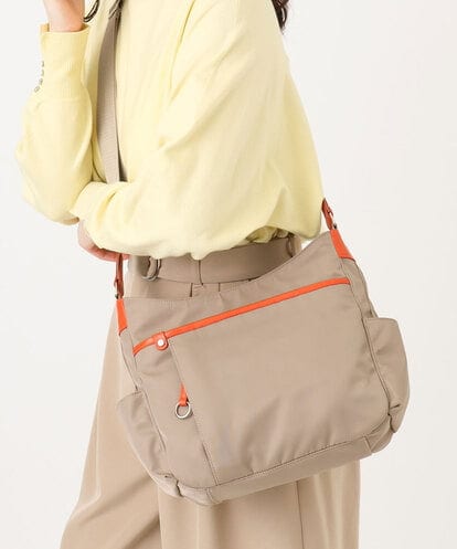 BKRGD94160 MK MICHEL KLEIN BAG [撥水/軽量]アクセントレザーショルダーバッグ