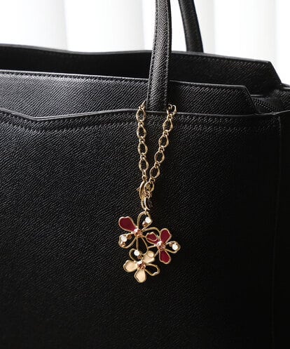 BKSAD01040 MK MICHEL KLEIN BAG 透かしフラワーモチーフチャーム