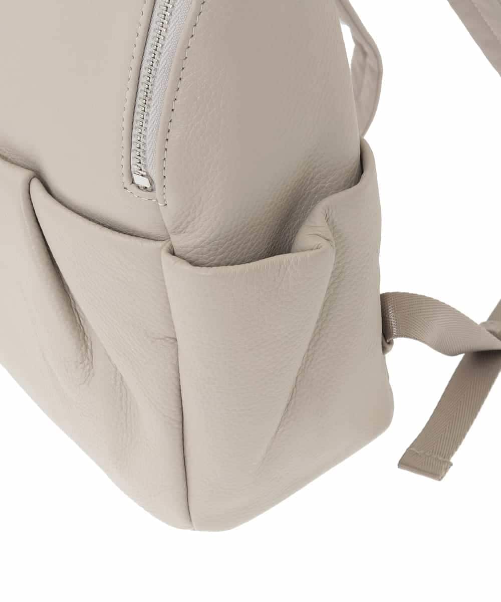 BPKAD84220 MK MICHEL KLEIN BAG(MK ミッシェルクラン バッグ) タックデザインカウレザーリュック ライトグレー