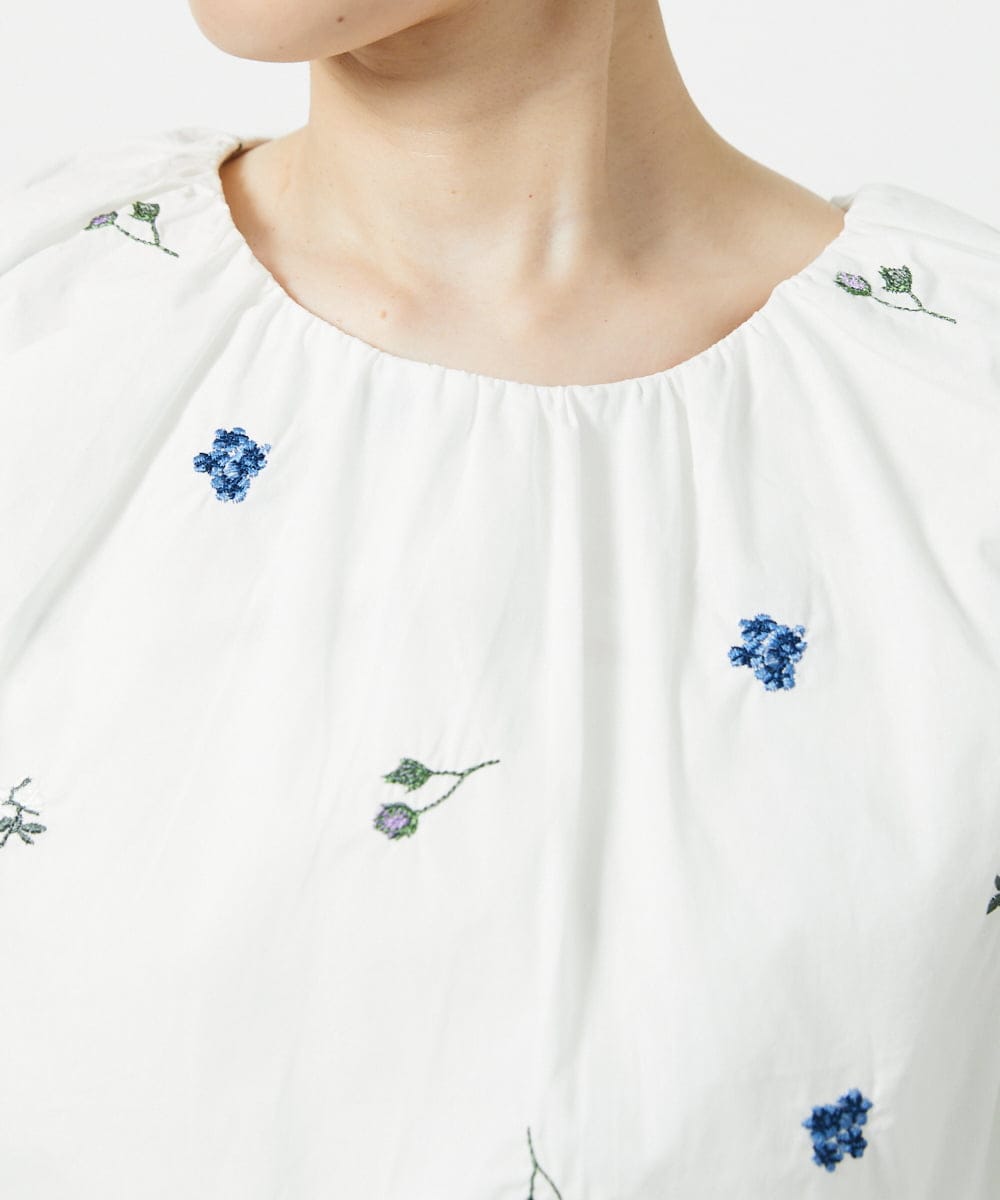 CTBID01060 TONEA(トネア) フラワー刺繍 バルーンノースリーブブラウス ホワイト