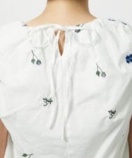 CTBID01060 TONEA(トネア) フラワー刺繍 バルーンノースリーブブラウス ホワイト