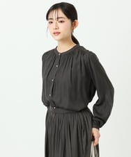 F1BGD35140 MK MICHEL KLEIN(小さいサイズ)(メゾン ドゥ サンク) 【小さいサイズ】バンドカラーサテンブラウス/接触冷感/UVカット/洗える ベージュ