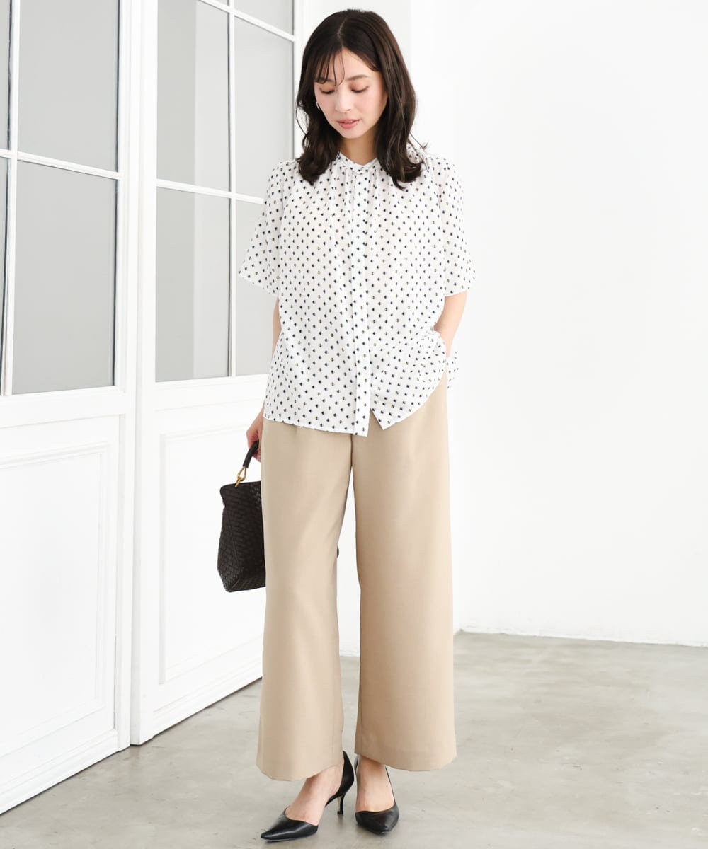 F1BGD51150 MK MICHEL KLEIN(小さいサイズ)(メゾン ドゥ サンク) 【小さいサイズ】[UVカット/接触冷感/洗濯機で洗える]フレアスリーブ幾何柄ブラウス ネイビー