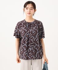 F1BHD68140 MK MICHEL KLEIN(小さいサイズ)(メゾン ドゥ サンク) 【小さいサイズ】[接触冷感/洗える]アートプリントブラウス ブラウン