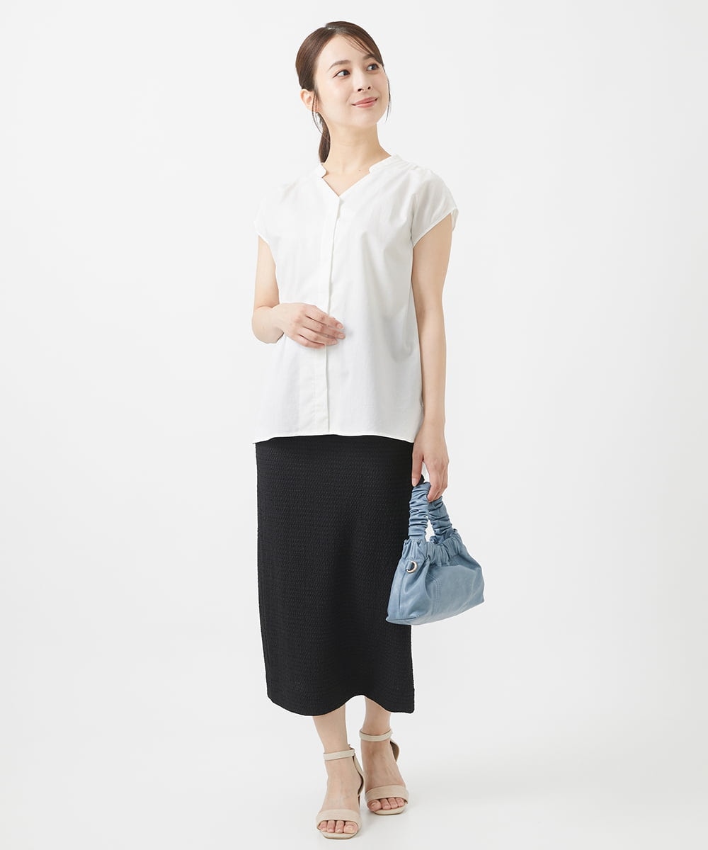 F1BIV14110 MK MICHEL KLEIN(小さいサイズ)(メゾン ドゥ サンク) 【小さいサイズ】キーネックコットンブラウス/洗える ライトブルー