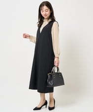 F1EGA35210 MK MICHEL KLEIN(小さいサイズ)(メゾン ドゥ サンク) 【小さいサイズ】リネンライクVネックジャンパースカート/洗える ベージュ