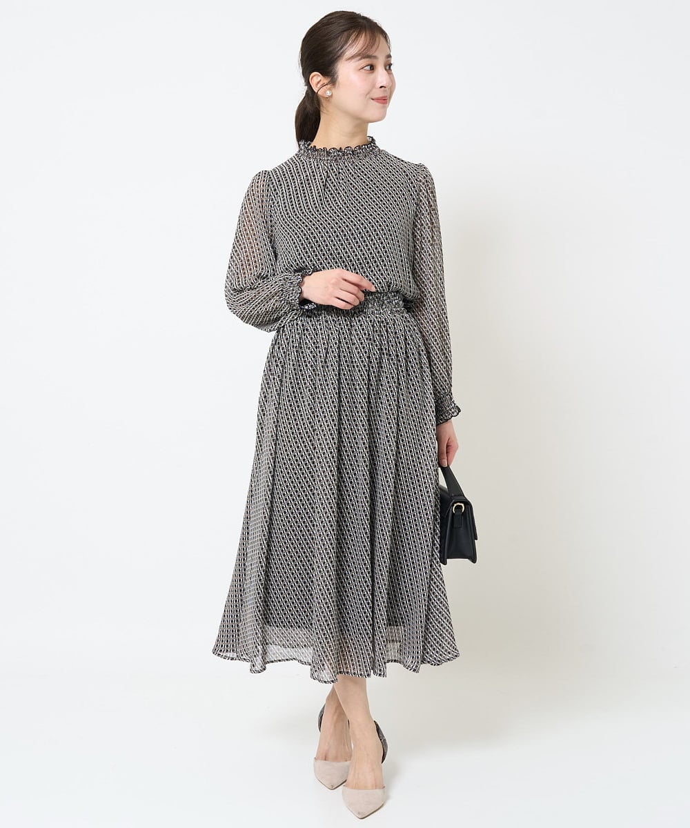 F1HGA03140 MK MICHEL KLEIN(小さいサイズ)(メゾン ドゥ サンク) 【小さいサイズ】幾何柄シフォンスカート/丈の長さが選べる/洗える/セットアップ対応 ベージュ