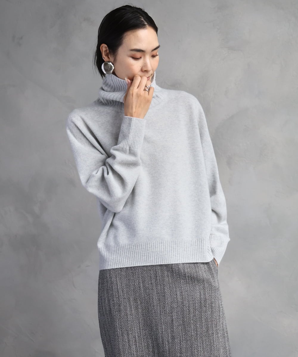 F6FAD28230 MICHEL KLEIN(小さいサイズ)(メゾン ドゥ サンク) [小さいサイズ][定番人気]ハイネックニット ライトグレー