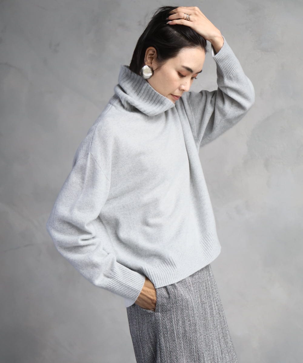 F6FAD28230 MICHEL KLEIN(小さいサイズ)(メゾン ドゥ サンク) [小さいサイズ][定番人気]ハイネックニット ライトグレー