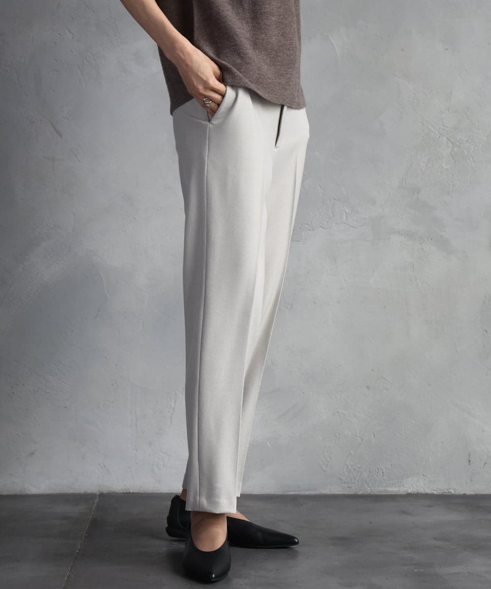 F6LAD31200 MICHEL KLEIN(小さいサイズ)(メゾン ドゥ サンク) [小さいサイズ]［定番素材］裏起毛ストレッチテーパードパンツ(機能素材) ベージュ