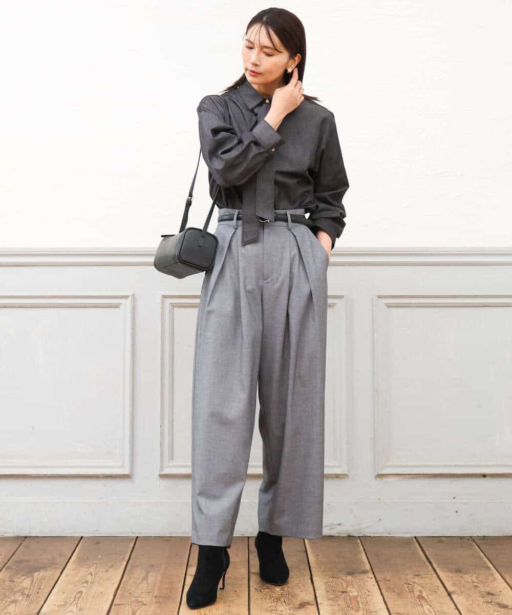 FKBAG56160 MK MICHEL KLEIN(MK ミッシェルクラン) [洗える]ボウタイ付きデニムライクシャツブラウス ライトブルー（デニム調）