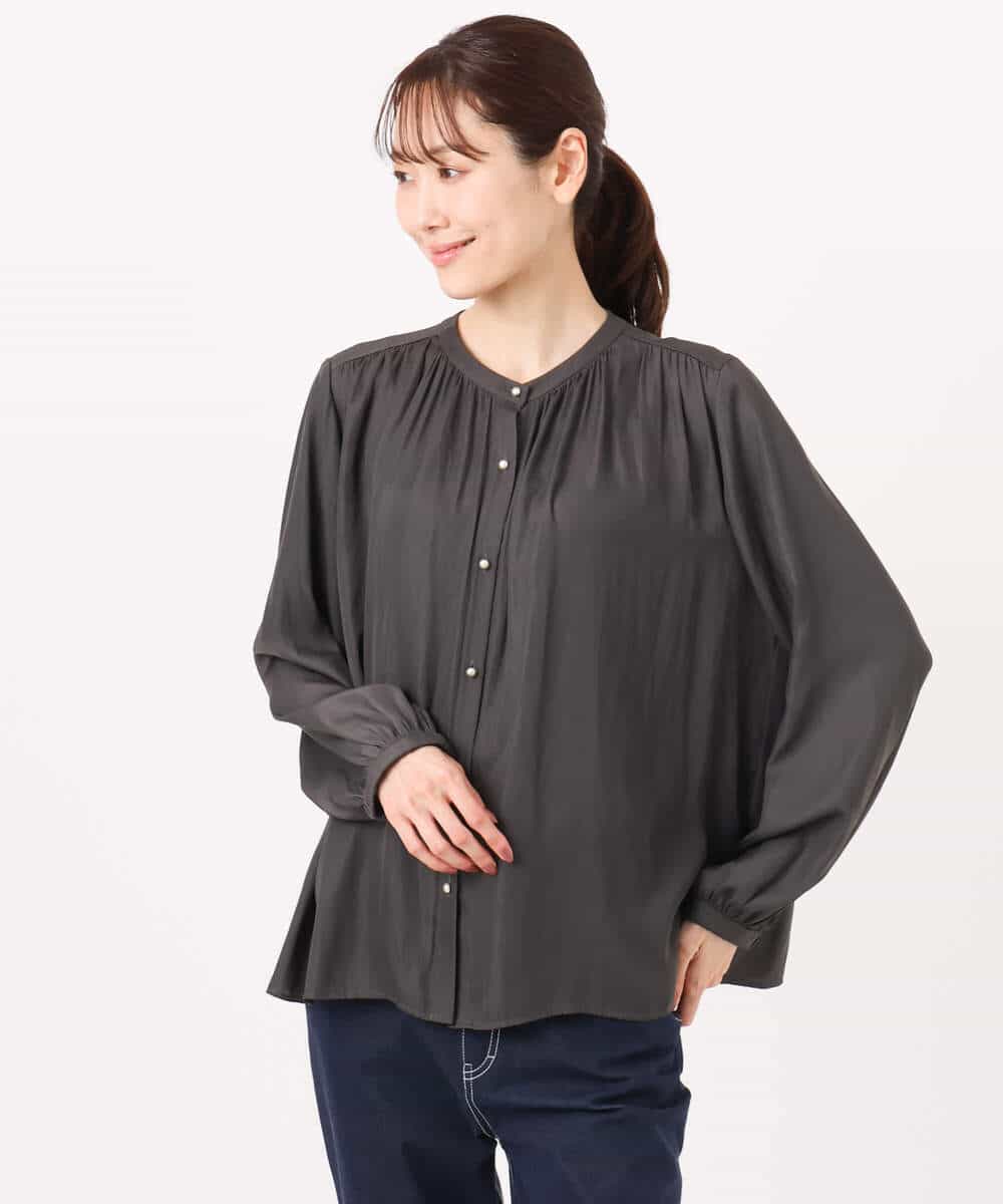 FKBGD35140 MK MICHEL KLEIN(MK ミッシェルクラン) [瞬美シリーズ/UVカット/接触冷感/洗える]バンドカラーサテンブラウス ベージュ