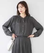 FKBGD35140 MK MICHEL KLEIN(MK ミッシェルクラン) [瞬美シリーズ/UVカット/接触冷感/洗える]バンドカラーサテンブラウス ダークグレー