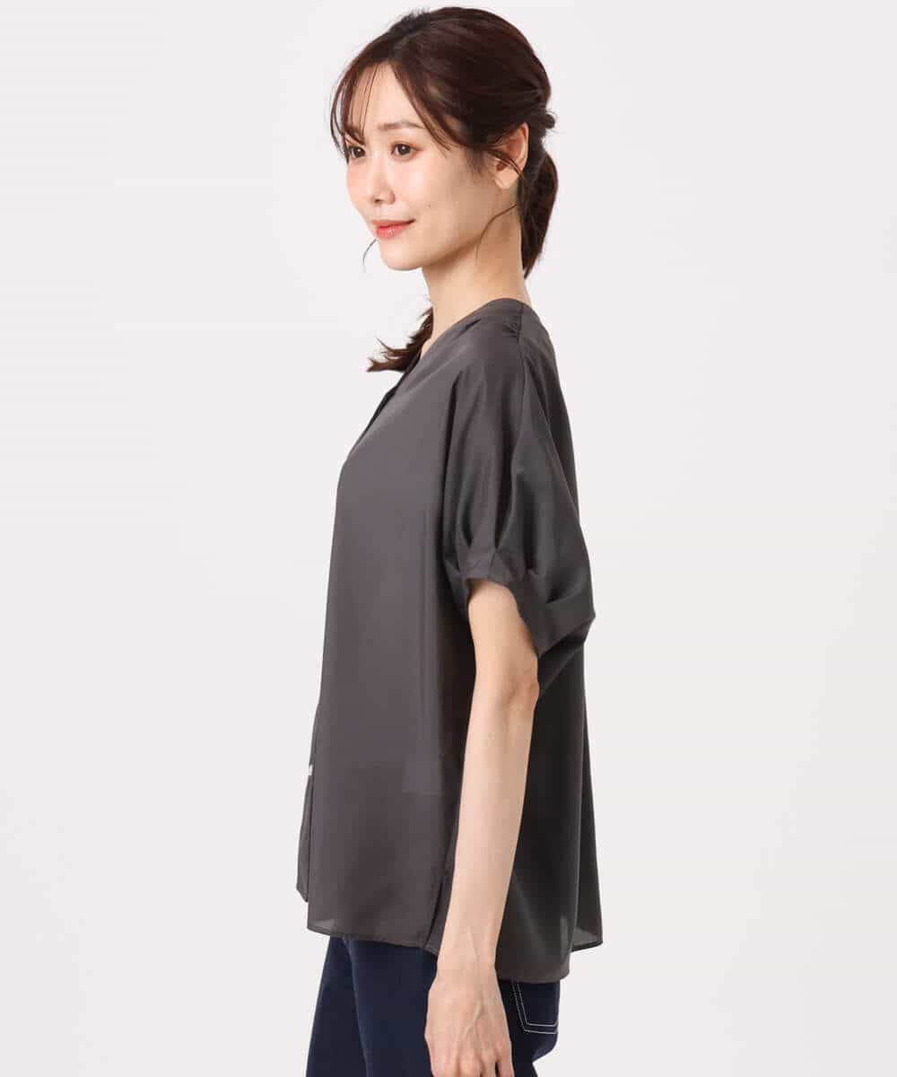FKBGD58140 MK MICHEL KLEIN(MK ミッシェルクラン) [瞬美シリーズ/洗える]Vネックタックスリーブブラウス ダークグレー