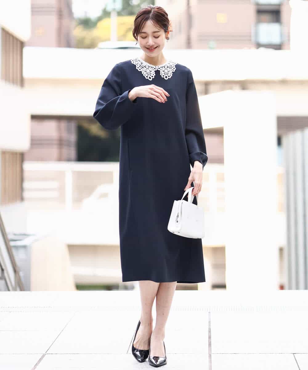 FKEFD13230 MK MICHEL KLEIN(MK ミッシェルクラン) [防シワ/洗える]レース衿付きサックワンピース ネイビー