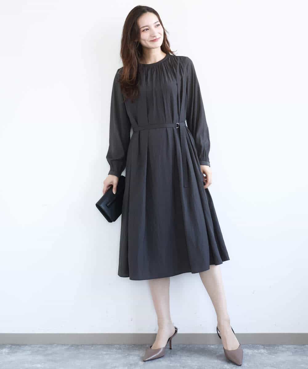FKEGD26210 MK MICHEL KLEIN(MK ミッシェルクラン) [洗える]サテンギャザーワンピース ダークグレー