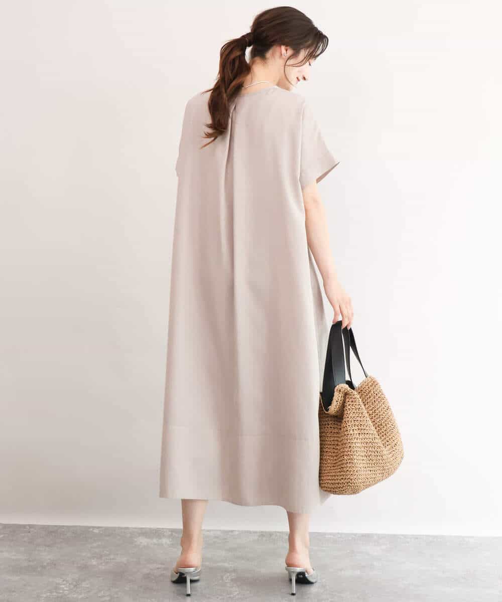 FKEJD70230 MK MICHEL KLEIN(MK ミッシェルクラン) [洗える]深V開きサックワンピース ベージュ