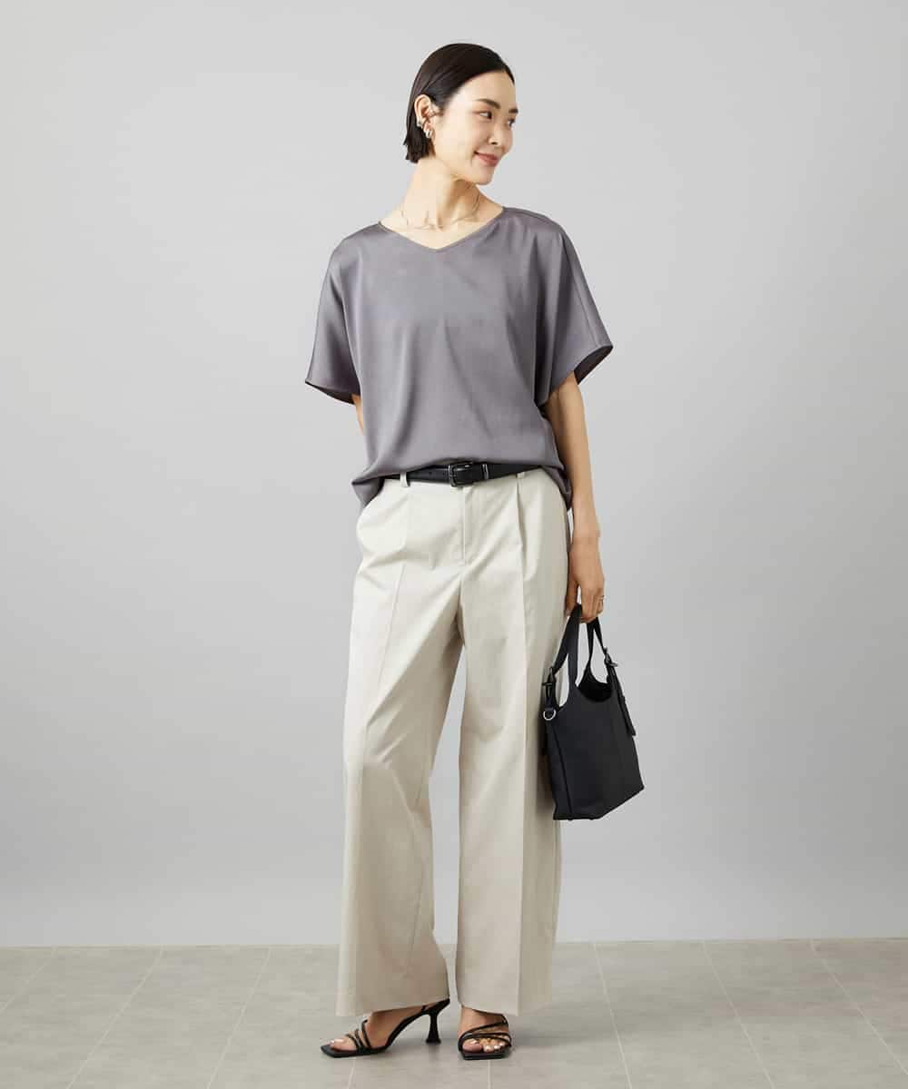 FMBHD02170 MICHEL KLEIN(ミッシェルクラン) [セットアップ対応]Vネックサテンオーバーブラウス ベージュ