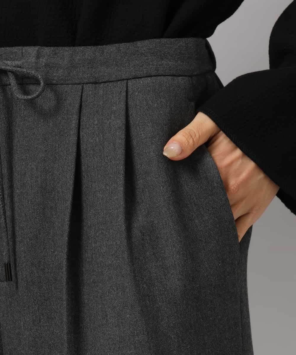 FMLAG40260 MICHEL KLEIN(ミッシェルクラン) センタープレスワイドパンツ グレー