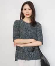 FOBGD42150 MK MICHEL KLEIN(MK ミッシェルクラン) [UVカット/接触冷感/洗える]フラワーモチーフプリントブラウス ネイビー