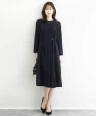 FUEDD03230 MK MICHEL KLEIN(MK ミッシェルクラン) [洗える]サテンジョーゼット プリーツワンピース ネイビー