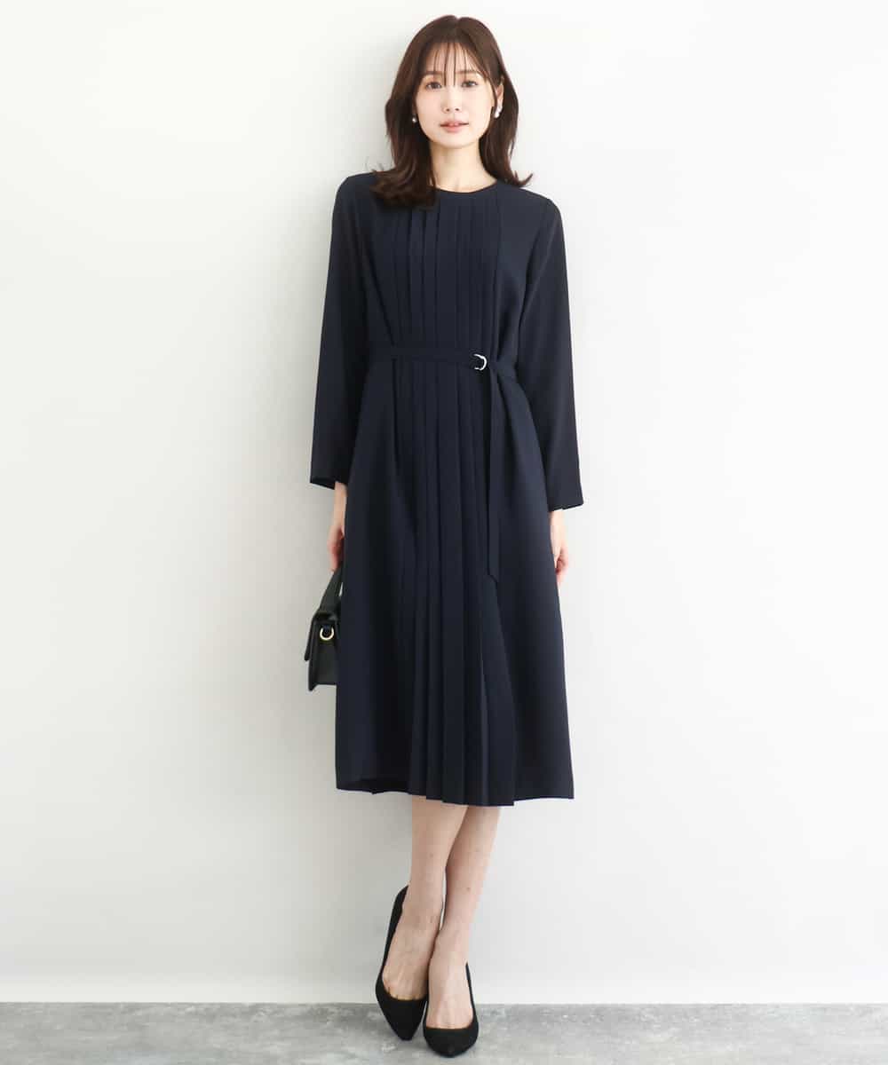 FUEDD03230 MK MICHEL KLEIN(MK ミッシェルクラン) [洗える]サテンジョーゼット プリーツワンピース ネイビー