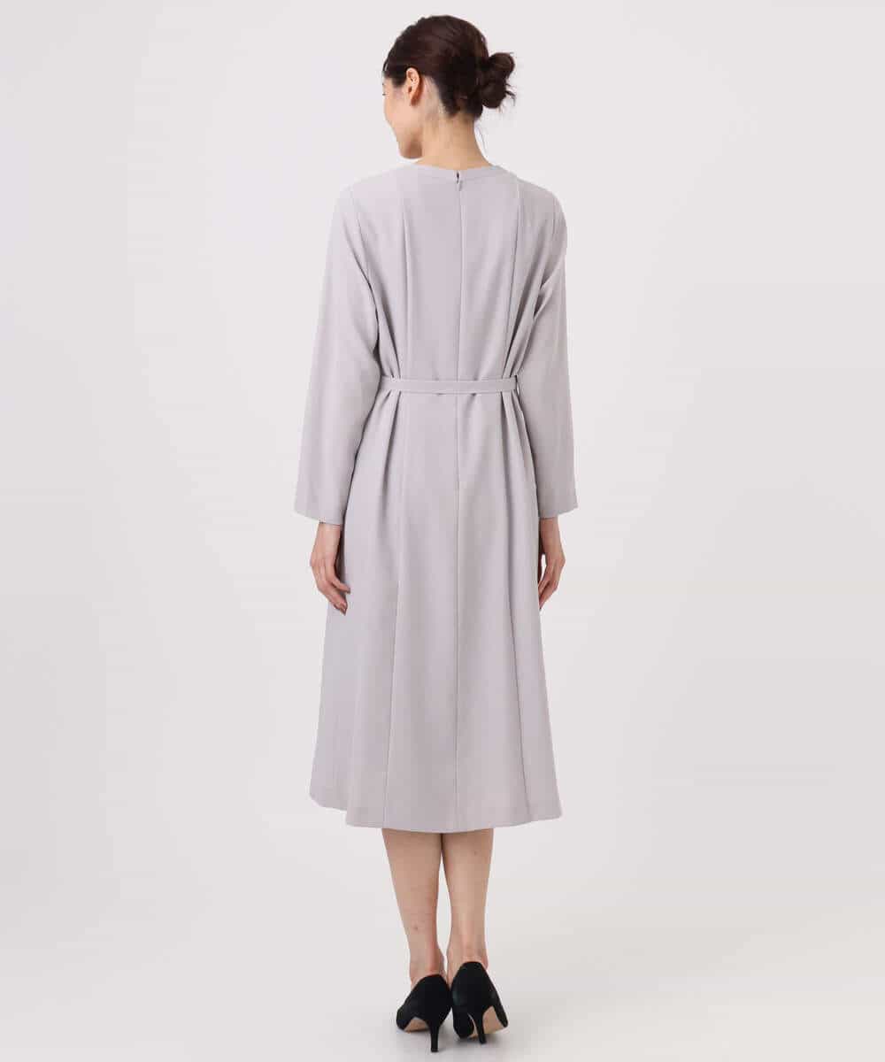 FUEDD03230 MK MICHEL KLEIN(MK ミッシェルクラン) [洗える]サテンジョーゼット プリーツワンピース ライトグレー