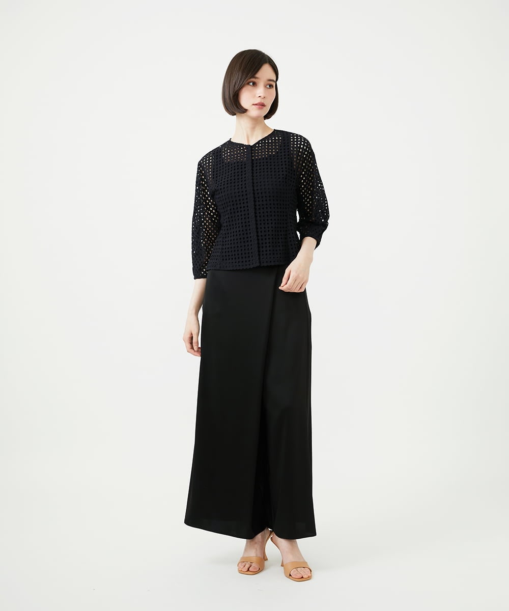 GBBGF43330 Sybilla(シビラ) 【ドラマ着用】スクエアアイレットブラウス ブラック