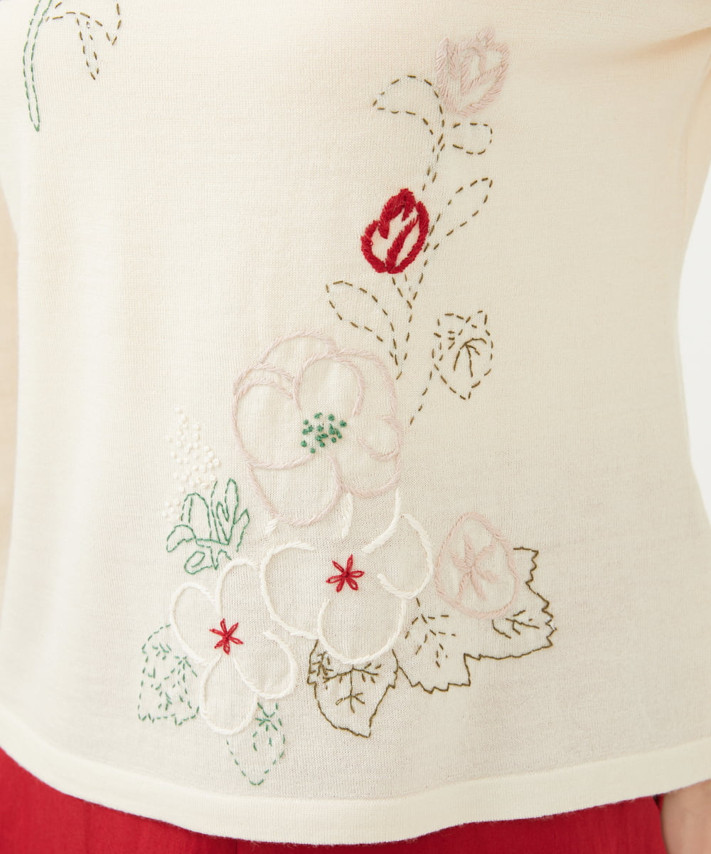 GBFAD34500 Sybilla(シビラ) ステッチフラワー刺繍プルオーバー アイボリー