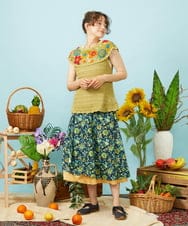 GJHHD01220 Jocomomola(ホコモモラ) Verano en La Mancha フラワープリントスカート ネイビー