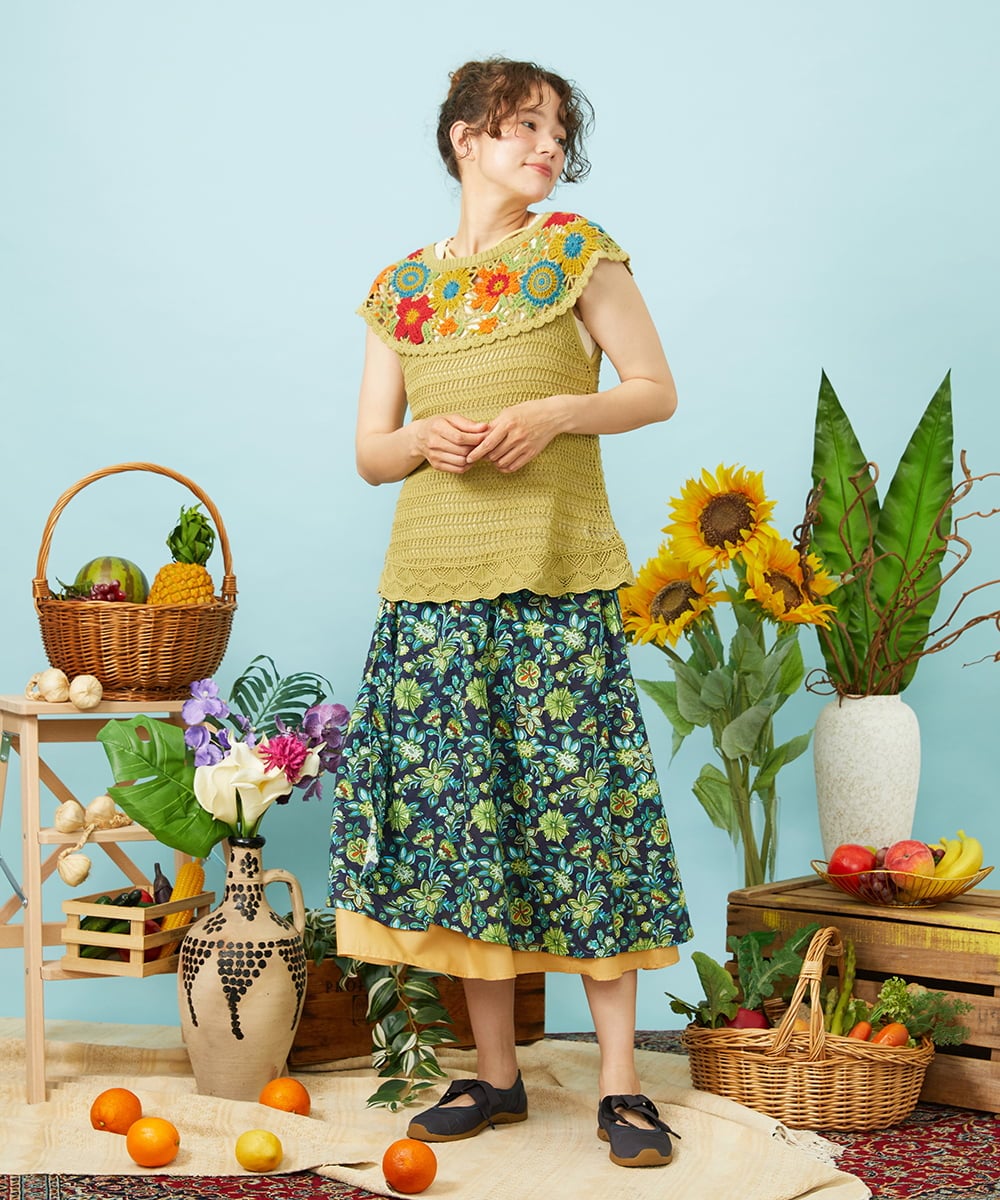 GJHHD01220 Jocomomola(ホコモモラ) Verano en La Mancha フラワープリントスカート ネイビー