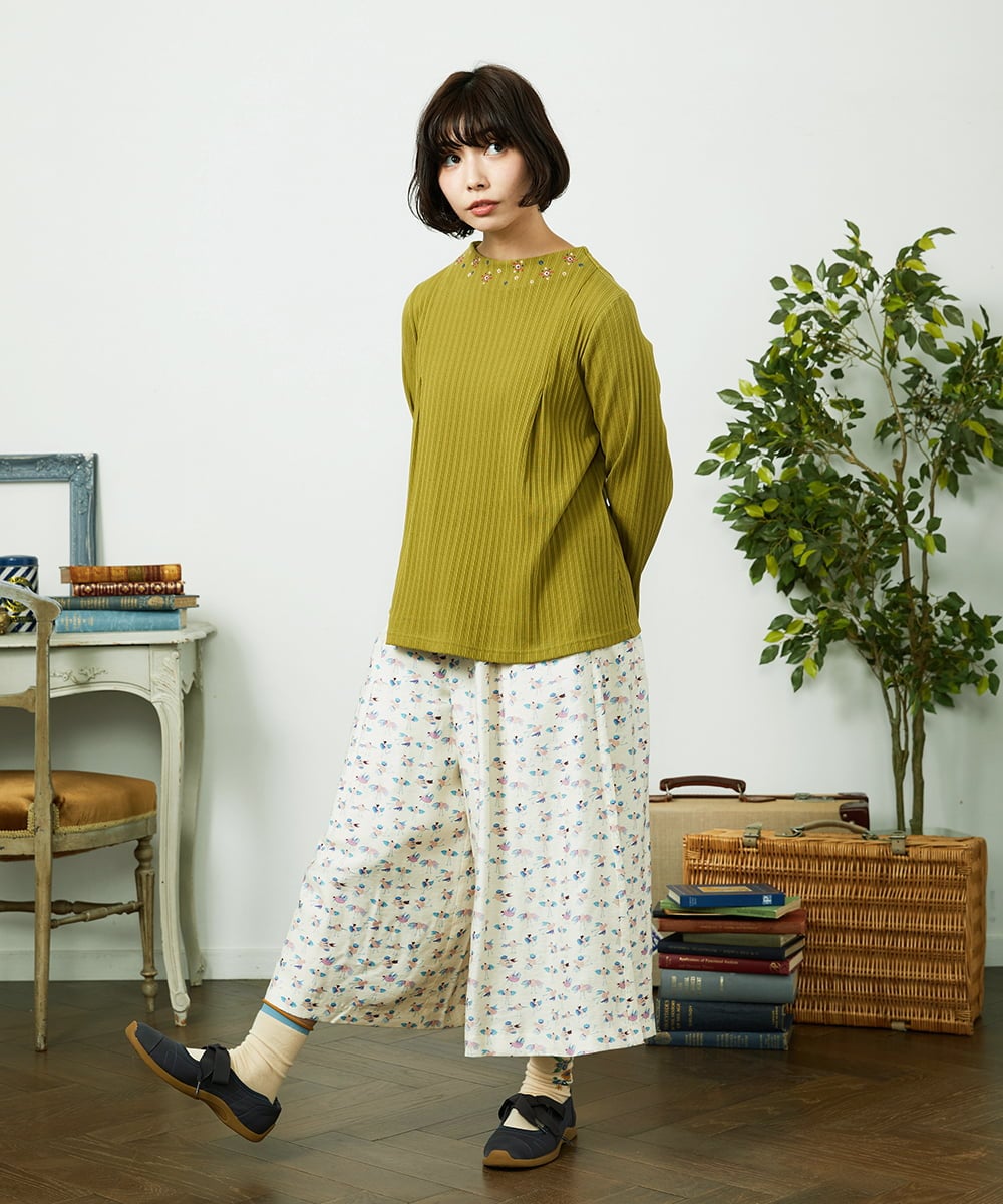 GJKDD34140 Jocomomola(ホコモモラ) 【2WAY】Tierras de cuitivo フラワー刺繍カットソー マスタード