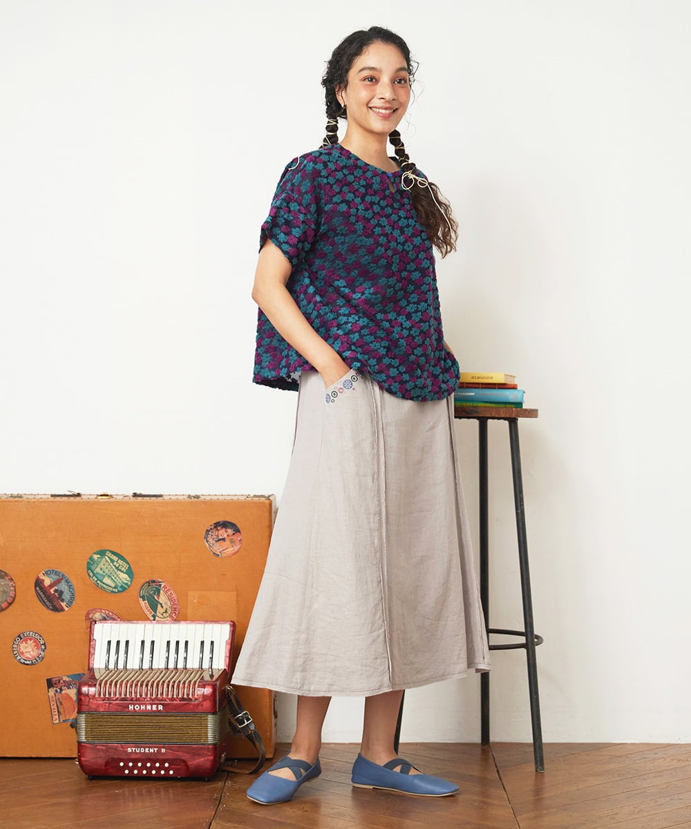 GJKGD33180 Jocomomola(ホコモモラ) Livia de flores フラワージャカードカットソー ネイビー
