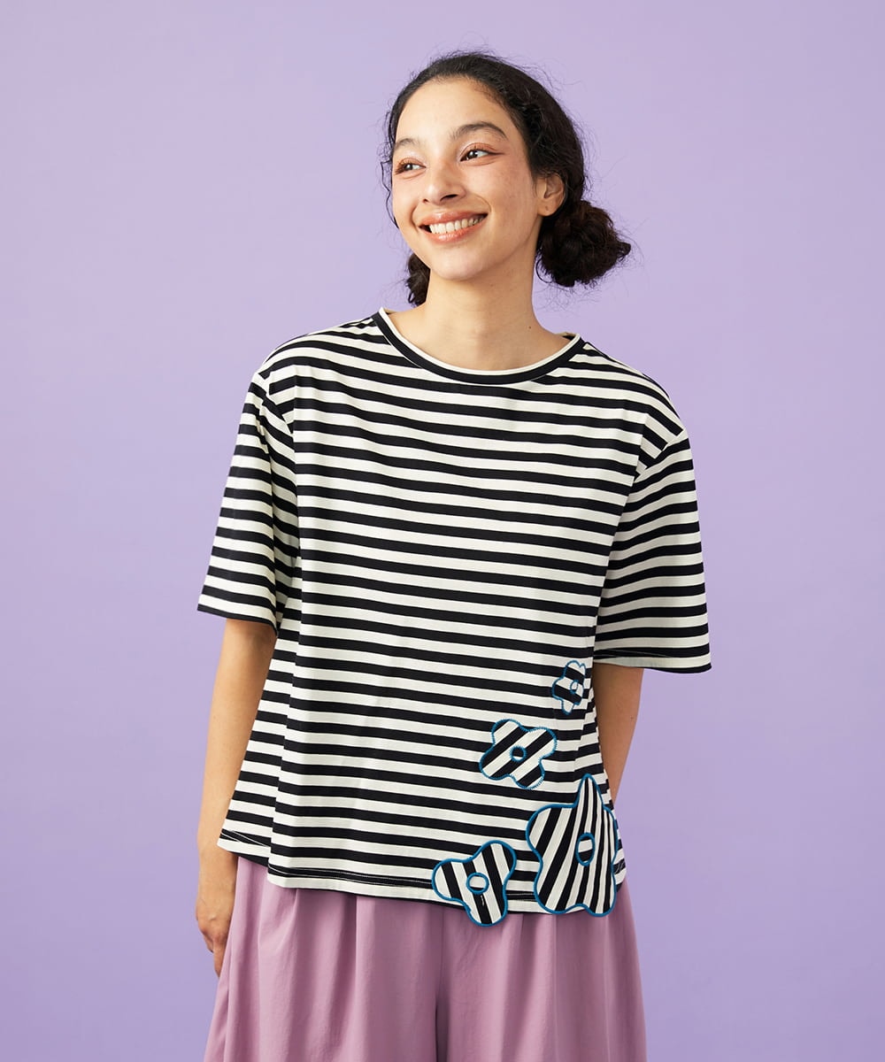 GJKGD36160 Jocomomola(ホコモモラ) 【接触冷感】シルケット天竺フラワーボーダーアップリケTシャツ ブラック×アイボリー