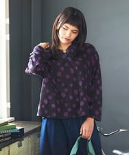 GJKJE40180 Jocomomola(ホコモモラ) 【日本製】配色ドットジャカードフード付きカットソー ブラック