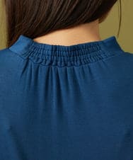 GJKLD32120 Jocomomola(ホコモモラ) レーヨンベアフライス フラワー刺繍ハイネックカットソー ブルー