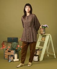 GJLLD37190 Jocomomola(ホコモモラ) Comodo 刺繍テーパードパンツ ブラウン